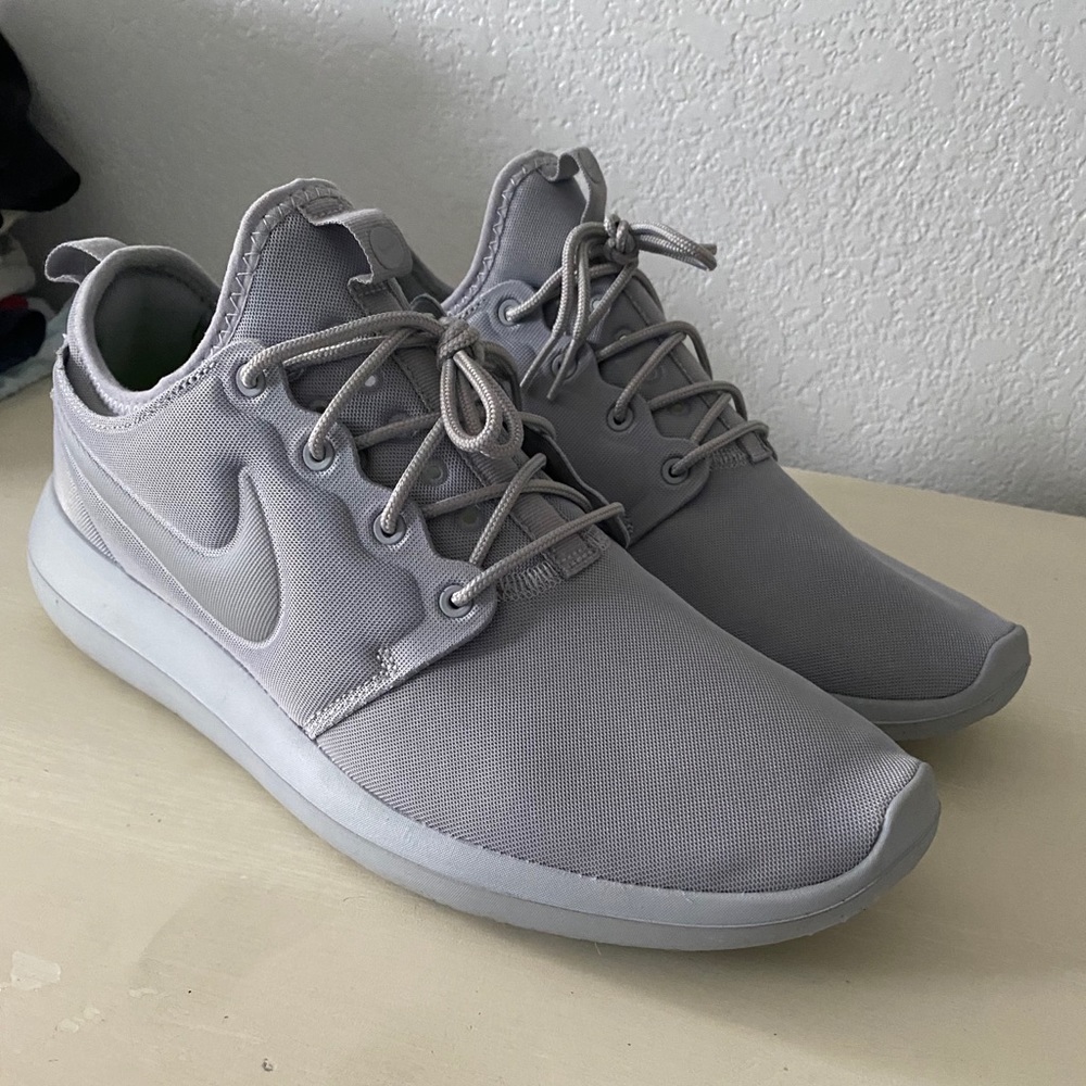 Men’s Nike roshes